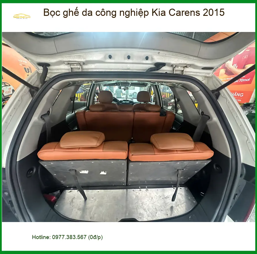 Cô Lan Anh bọc ghế da công nghiệp Kia Carens 2015 tại Củ Chi vì ghế cũ xuống cấp