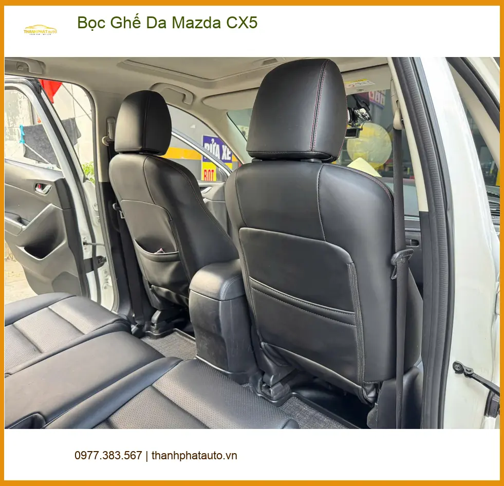 Anh Minh bọc ghế da Mazda CX5 vì ghế cũ xuống cấp ở Quận 5