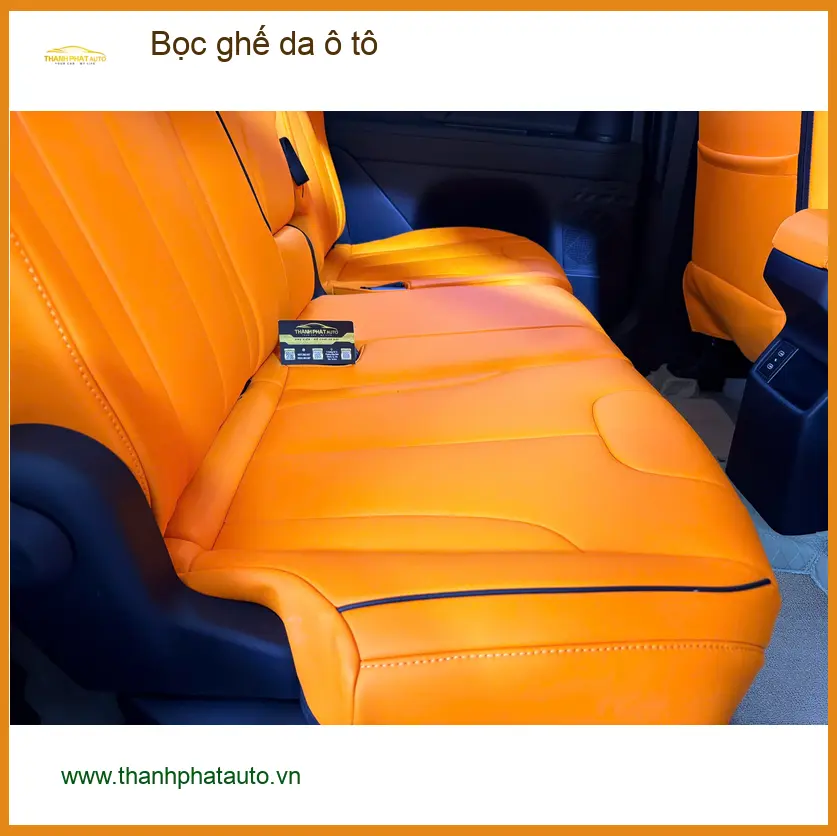 Anh Quang bọc ghế da ô tô Kia Carnival tại Quận Tân Phú nâng tầm nội thất ảnh thực tế 2