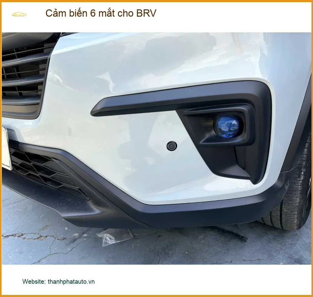 Anh Khôi lắp cảm biến 6 mắt cho BRV tại Hóc Môn để lùi xe an toàn hơn ảnh thực tế 3