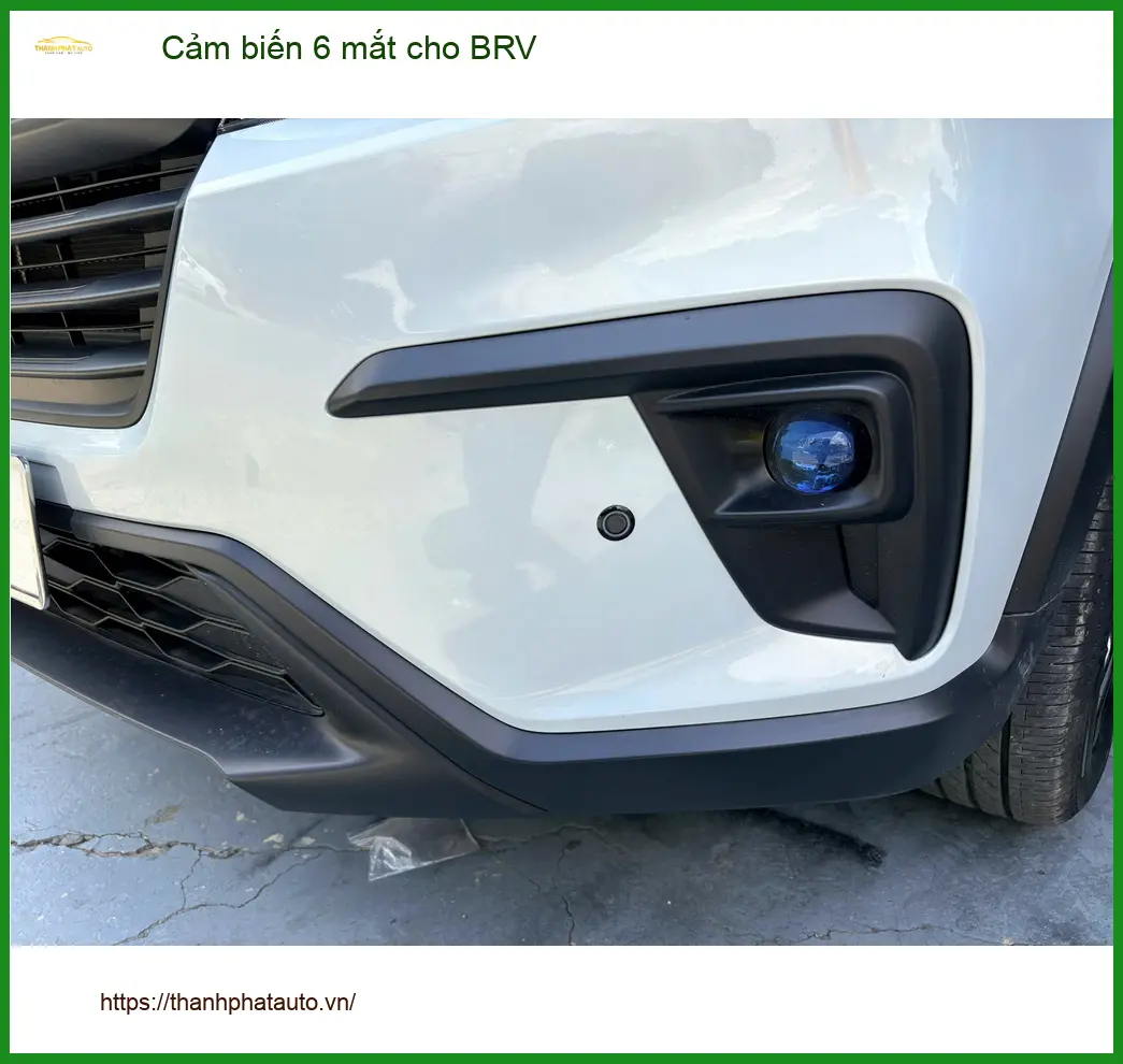 Chú Phát lắp cảm biến 6 mắt cho BRV tại Phú Nhuận giúp lùi xe an toàn ảnh thực tế 3