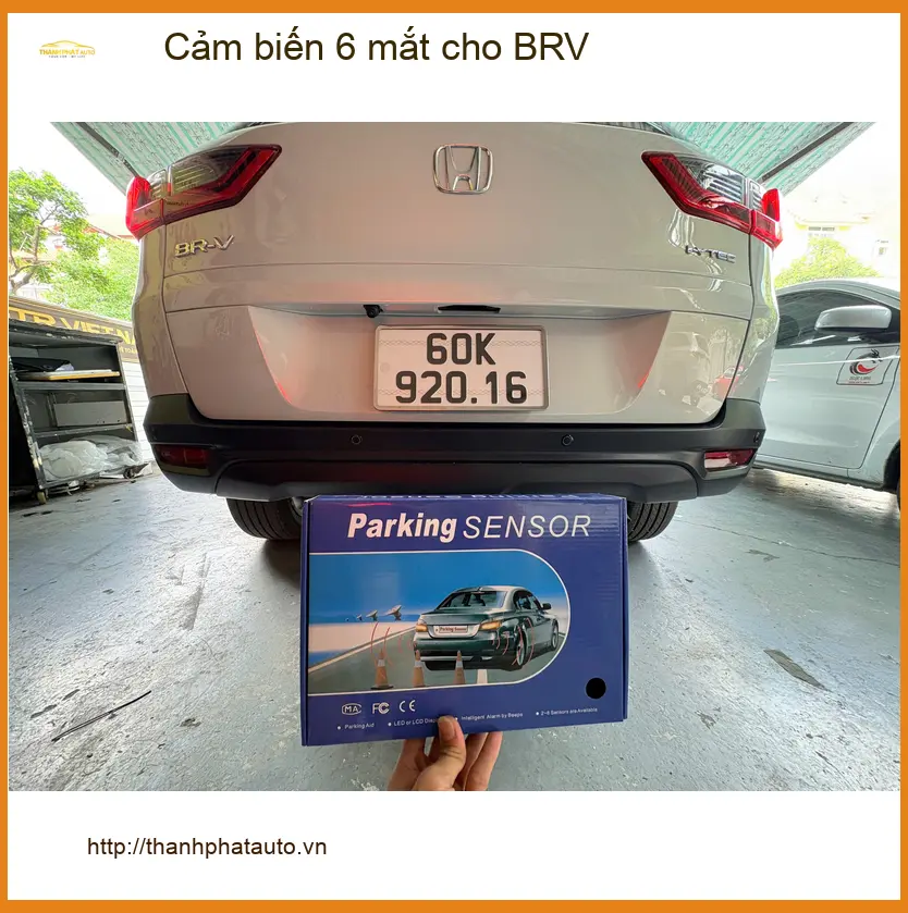 Bác Cảnh lắp cảm biến 6 mắt cho BRV tại Quận Gò Vấp để lùi xe an toàn hơn ảnh thực tế 3