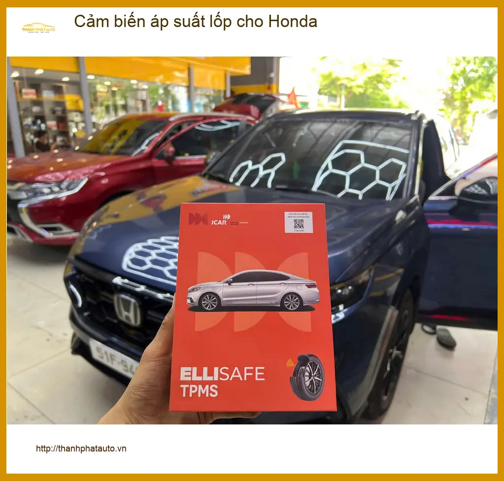 Chú Tấn lắp cảm biến áp suất lốp cho Honda CR-V để an tâm lái xe đường dài ở Củ Chi