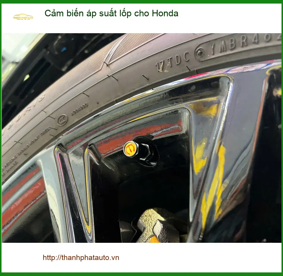 Chú Tấn lắp cảm biến áp suất lốp cho Honda CR-V để an tâm lái xe đường dài ở Củ Chi ảnh thực tế 3