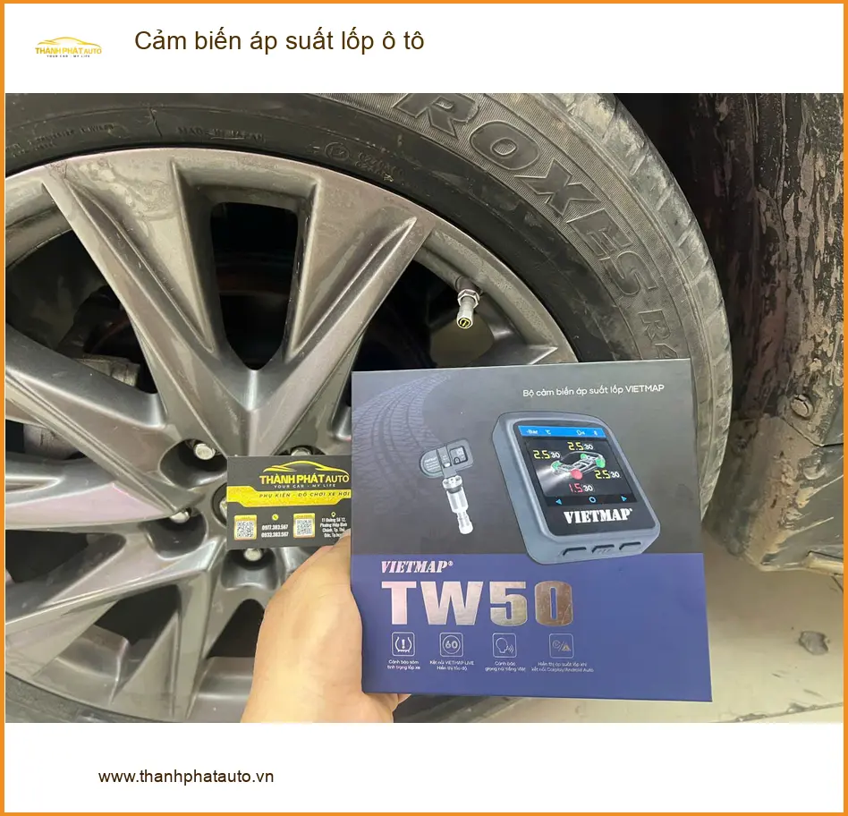 Chú Minh lắp cảm biến áp suất lốp ô tô Honda CRV tại Quận 2 để an tâm lái xe