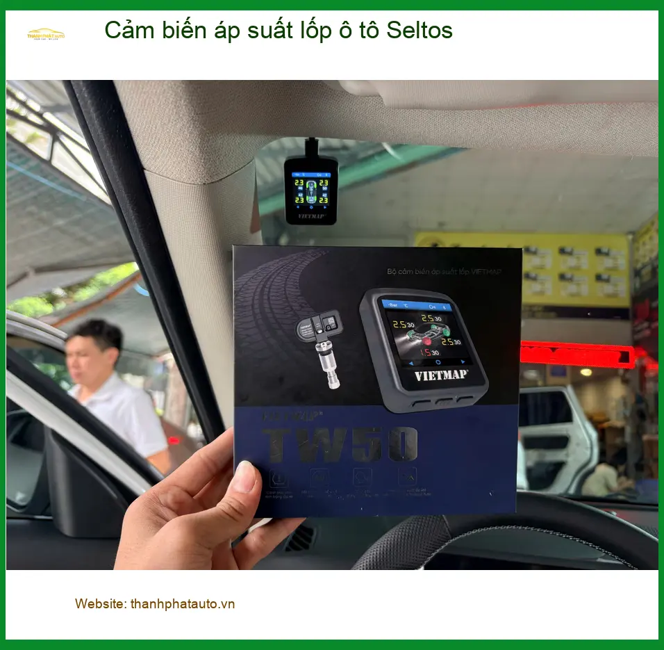 Anh Quang lắp cảm biến áp suất lốp cho Seltos tại Quận Bình Thạnh để an toàn hơn ảnh thực tế 2