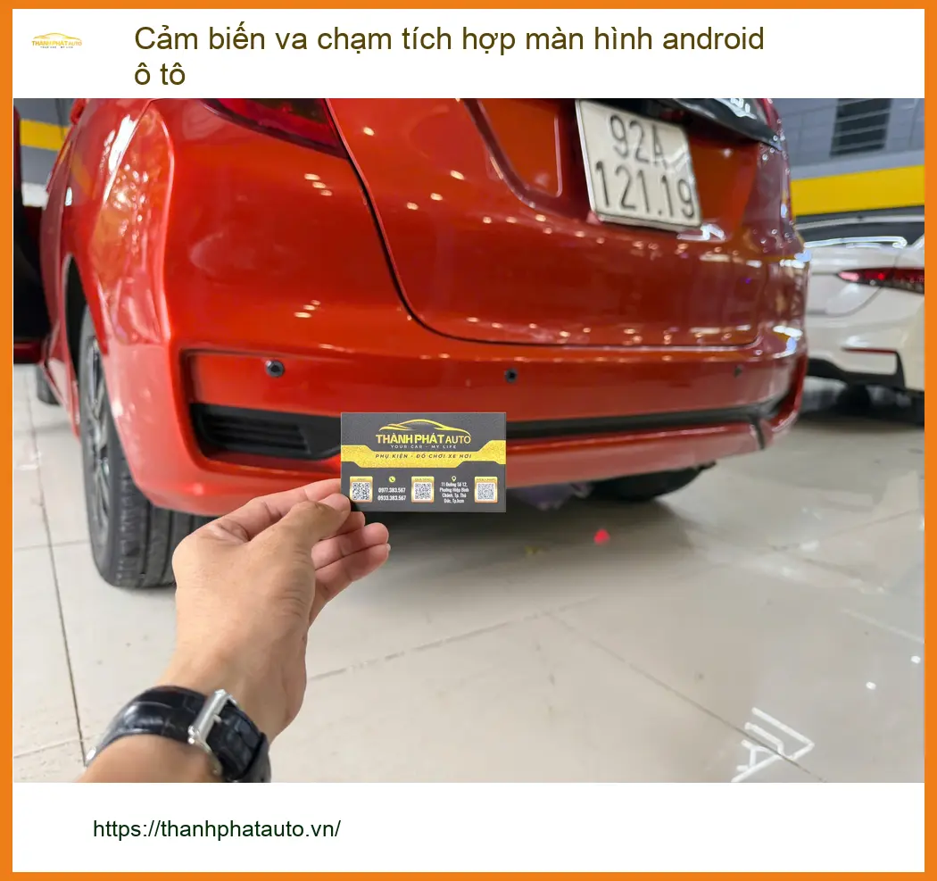 Cô Lan lắp cảm biến va chạm tích hợp màn hình android ô tô cho VF3 Q.12 ảnh thực tế 2