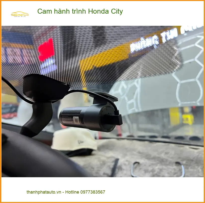 Chị Thảo lắp cam hành trình Honda City Quận Huyện Nhà Bè để an tâm lái xe trên phố đông ảnh thực tế 4