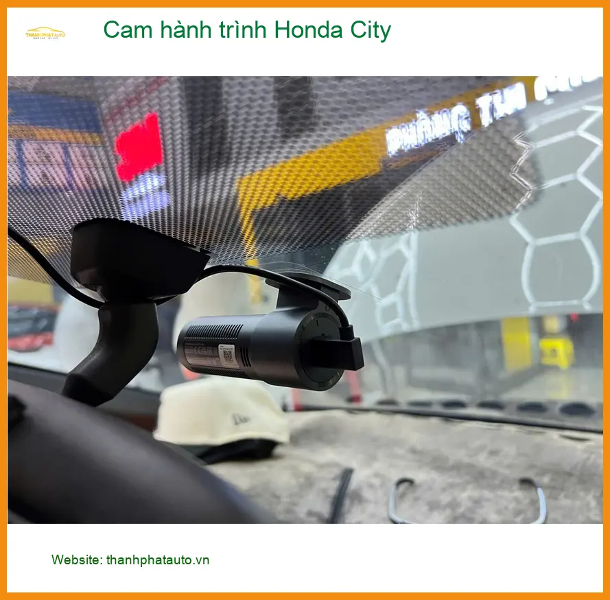 Anh Minh lắp cam hành trình Honda City tại Quận 12 để ghi lại mọi khoảnh khắc an toàn ảnh thực tế 2