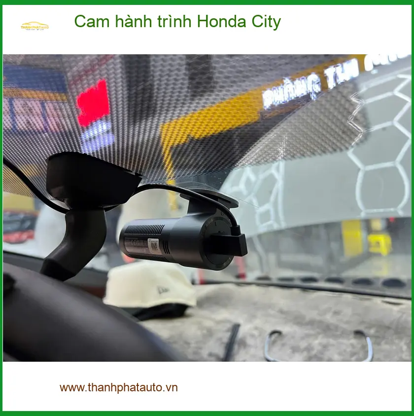 Anh Dũng lắp cam hành trình Honda City tại Quận 6 vì thường xuyên đi đường đông đúc ảnh thực tế 3