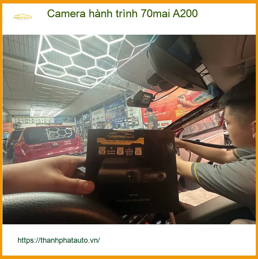 Anh Minh lắp Camera hành trình 70mai A200 cho Honda CRV tại Quận Bình Tân