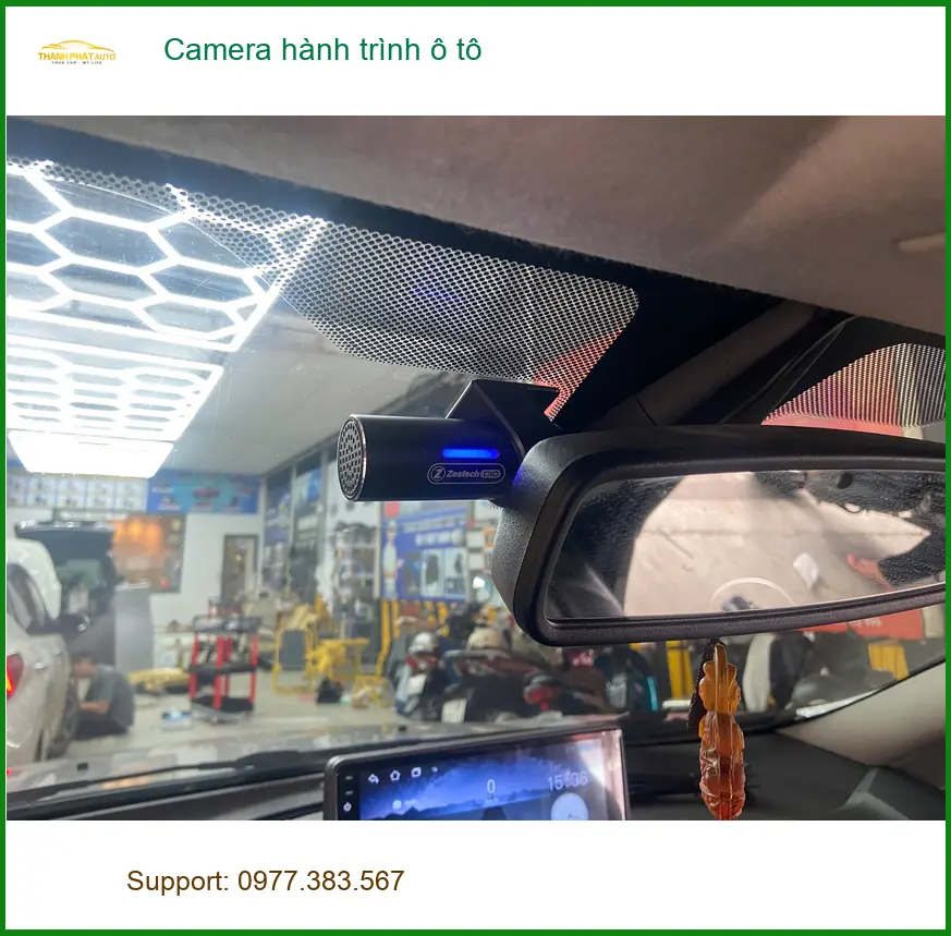 Anh Tấn lắp camera hành trình ô tô Hyundai Creta tại Quận 2 để an tâm lái xe mỗi ngày