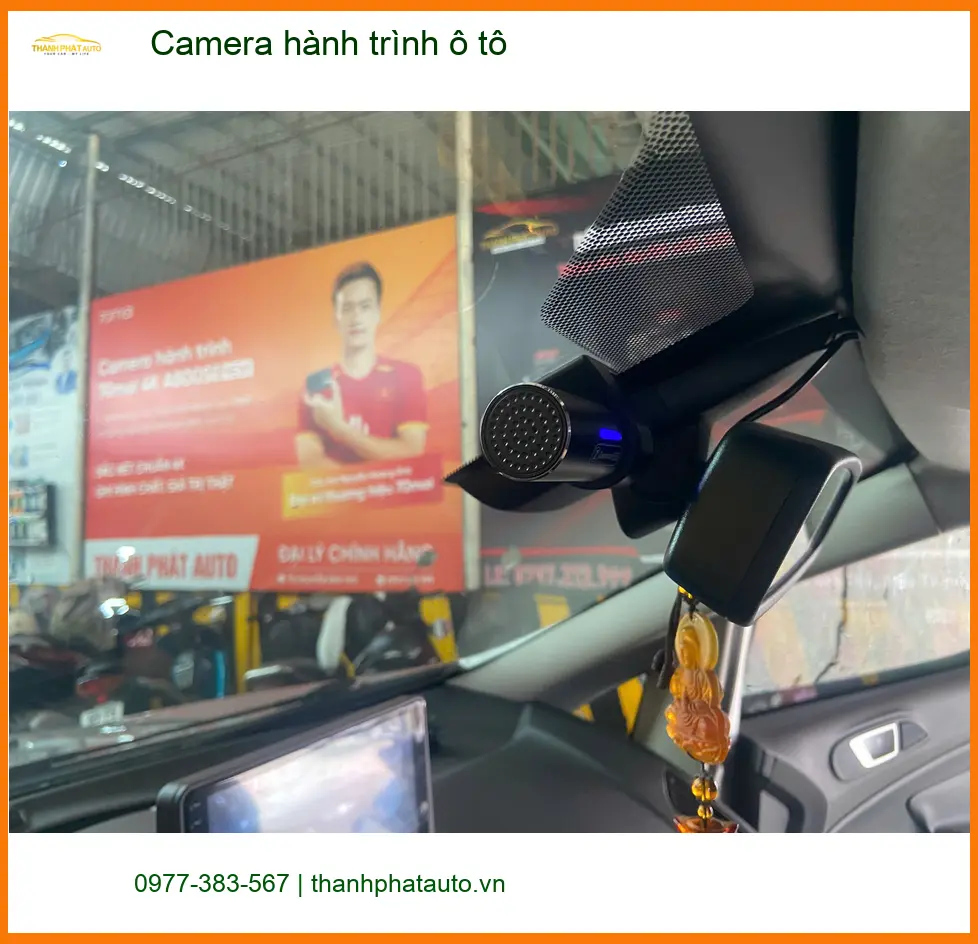 Chị Cẩm Tú lắp camera hành trình ô tô cho Toyota Vios tại Quận 9 để ghi lại hành trình rõ nét ảnh thực tế 3