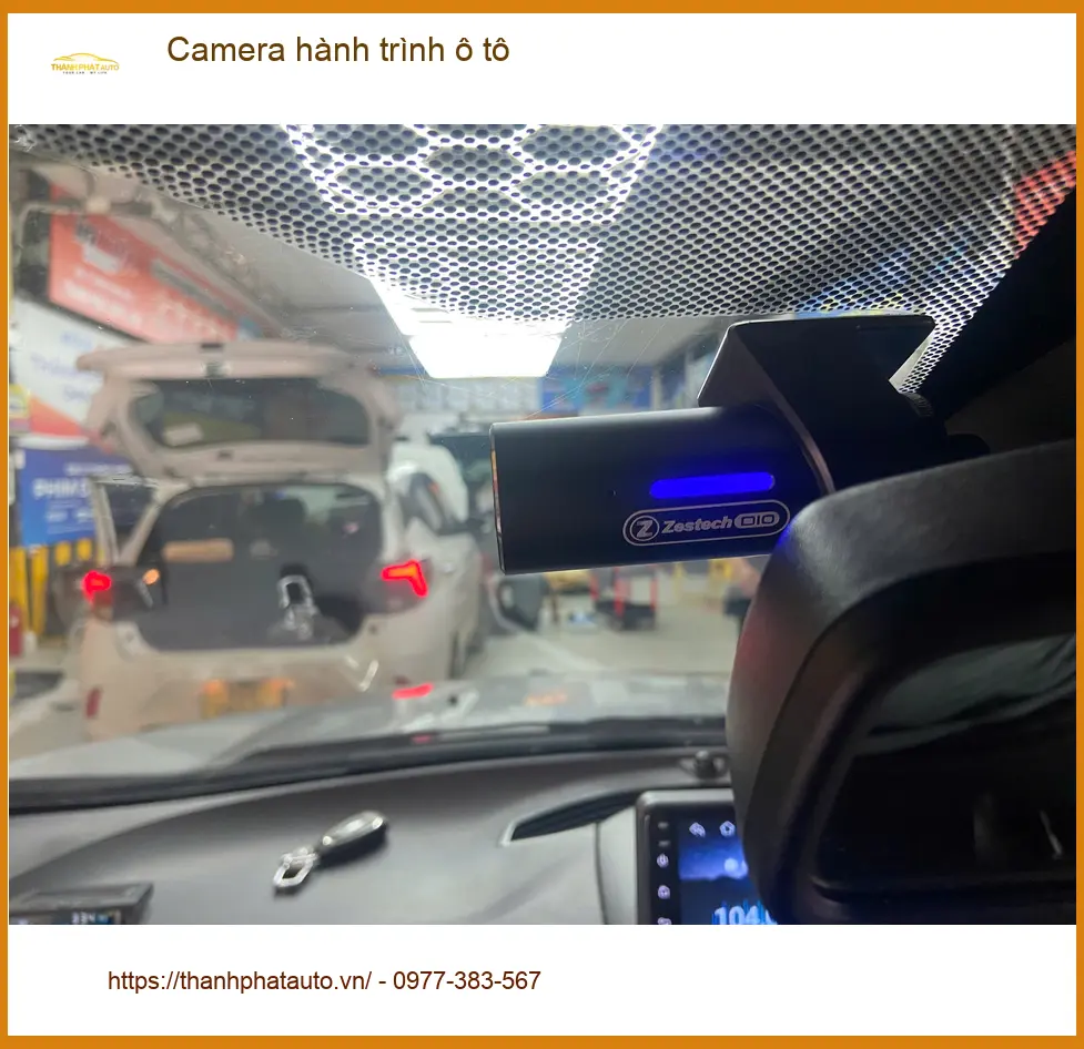 Anh Minh lắp camera hành trình ô tô Honda CRV tại Hóc Môn để an toàn hơn ảnh thực tế 2