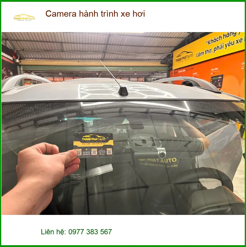 Anh Dũng lắp camera hành trình xe hơi Honda CRV tại Quận Thủ Đức sau vụ va chạm nhỏ ảnh thực tế 4