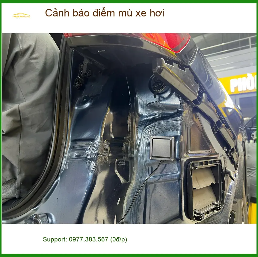 Anh Thành lắp cảnh báo điểm mù Hyundai Elantra tại Bình Chánh ảnh thực tế 2