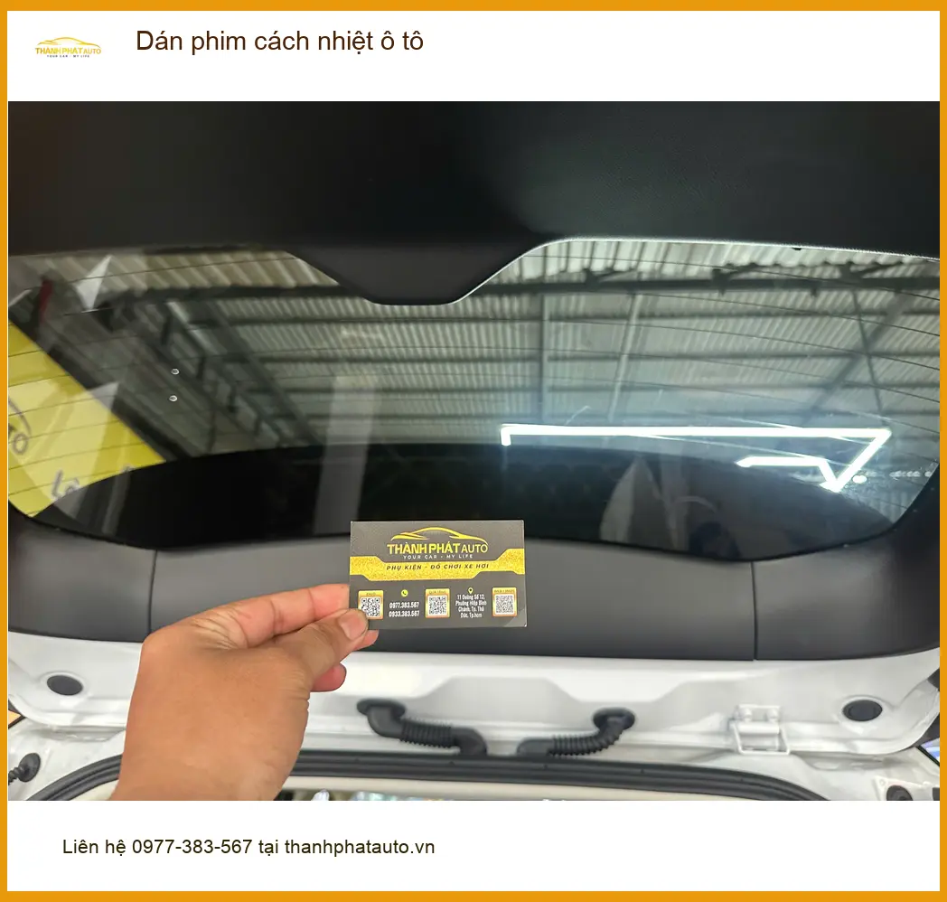 Chị Mai dán phim cách nhiệt ô tô cho Honda Civic tại Quận 7 trước nắng nóng ảnh thực tế 4