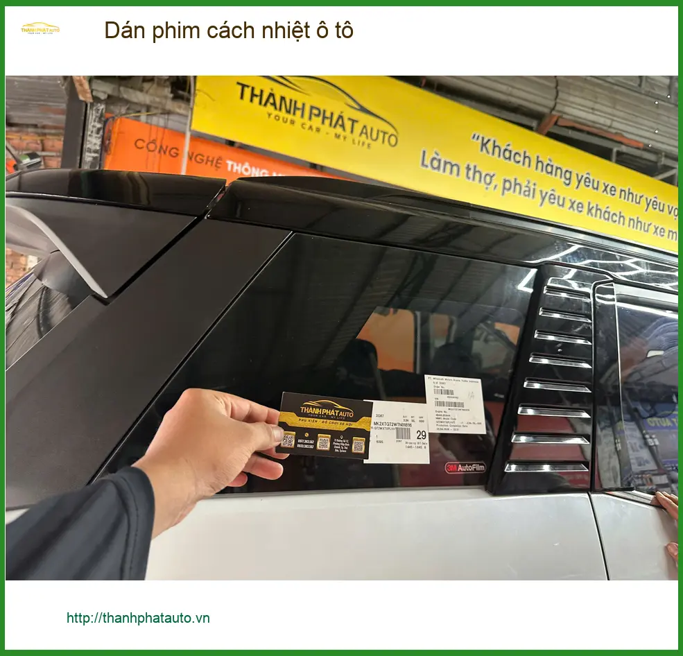 Anh Đạt dán phim cách nhiệt ô tô Toyota Vios Quận Phú Nhuận chống nóng. ảnh thực tế 2
