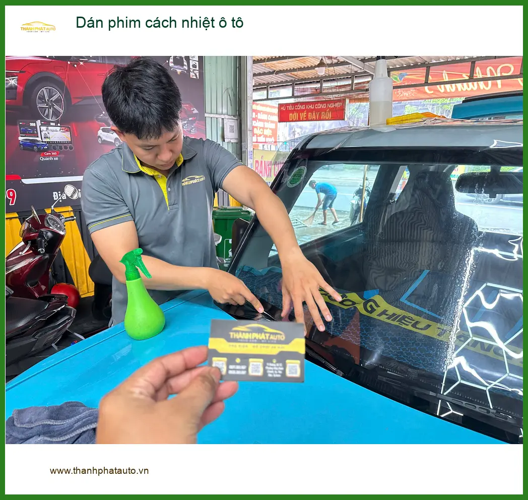 Chị Thảo dán phim cách nhiệt ô tô cho Hyundai Accent tại Hóc Môn chuẩn bị đón nắng hè ảnh thực tế 3