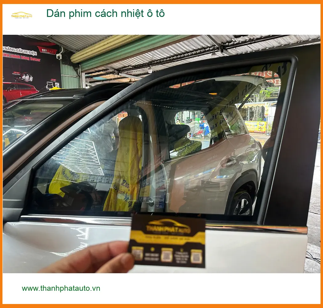 Anh Tấn dán phim cách nhiệt Hyundai Accent tại Quận 6 trước nắng gắt mùa hè ảnh thực tế 2