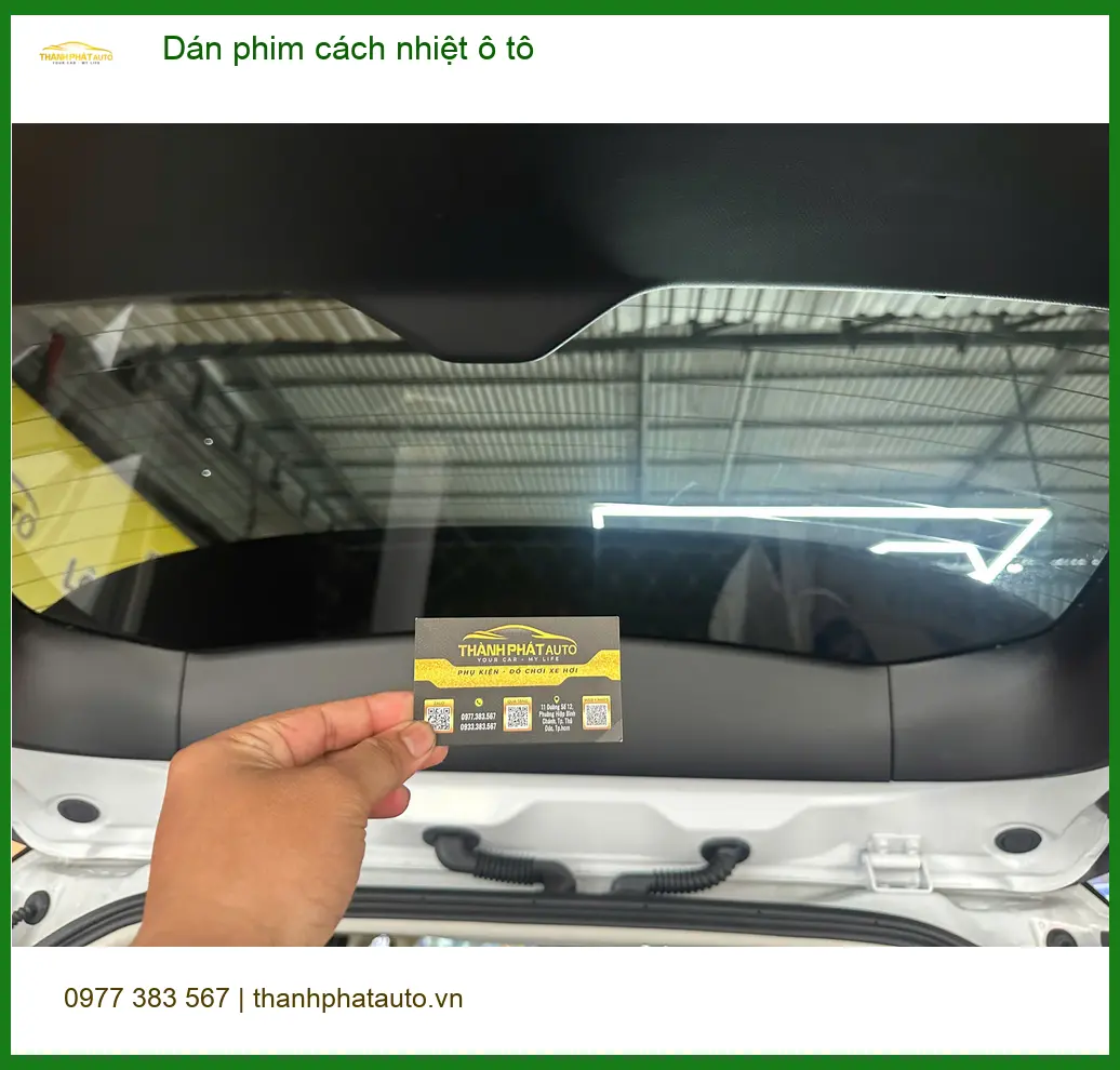 Anh Tấn dán phim cách nhiệt Hyundai Accent tại Quận 6 trước nắng gắt mùa hè ảnh thực tế 5