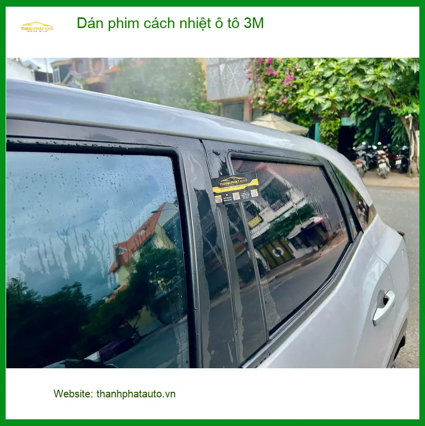 Anh Minh dán phim cách nhiệt ô tô 3M cho Kia Carnival tại Quận Bình Thạnh ảnh thực tế 3