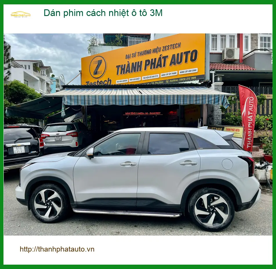 Chị Thảo dán phim 3M cho Hyundai Accent tại Quận 8 để chống nóng mùa hè