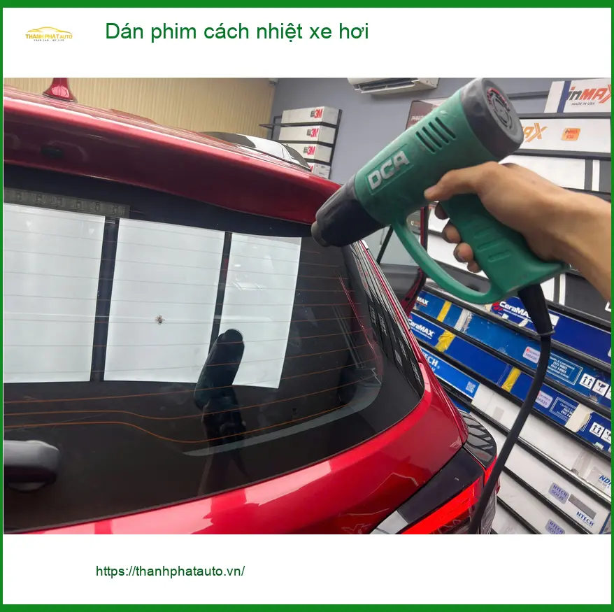 Anh Khải dán phim cách nhiệt cho Hyundai Creta tại Hóc Môn chống nóng hiệu quả