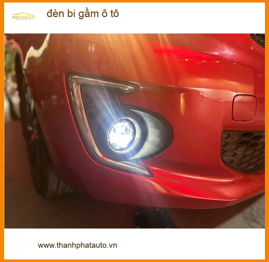Anh Tùng lắp đèn bi gầm ô tô Hyundai Accent Quận 7 để đi đường thiếu sáng ảnh thực tế 3