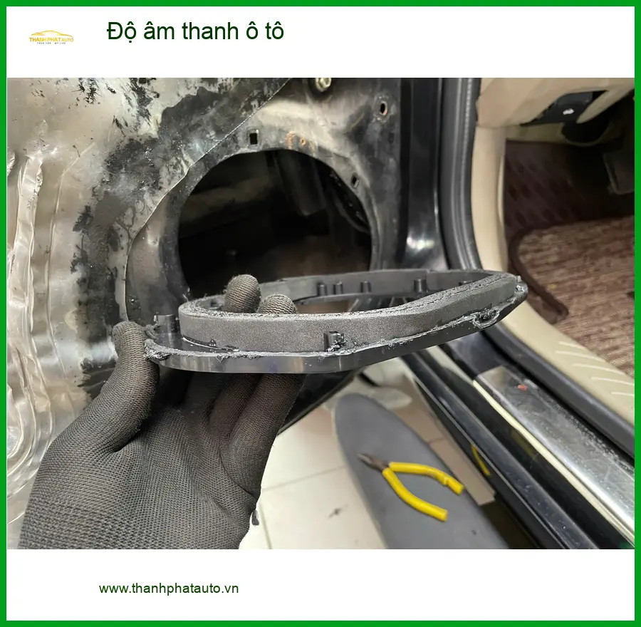Anh Sơn độ âm thanh ô tô cho Mazda CX-5 tại Hóc Môn vì muốn trải nghiệm âm nhạc đỉnh cao