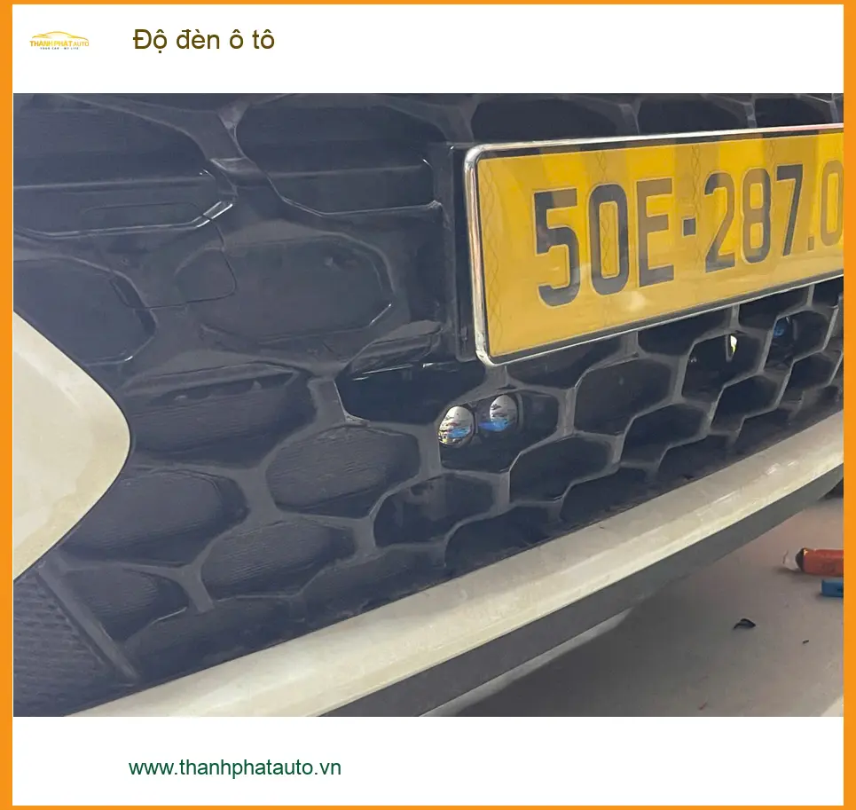 Anh Khải độ đèn ô tô cho Honda CR-V để cải thiện tầm nhìn tối tại Thủ Đức