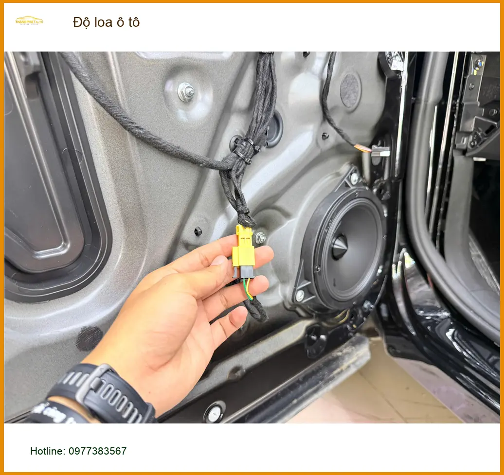 Anh Quang độ loa ô tô Hyundai Creta tại Quận Gò Vấp để âm thanh sống động hơn ảnh thực tế 3