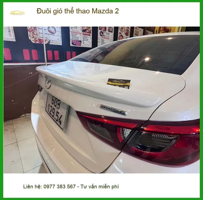 Anh Quang lắp đuôi gió thể thao Mazda 2 tại Quận 11 để tăng vẻ mạnh mẽ