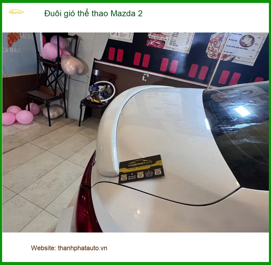 Anh Quý lắp đuôi gió thể thao Mazda 2 tại Quận Bình Tân để tăng tính khí động học