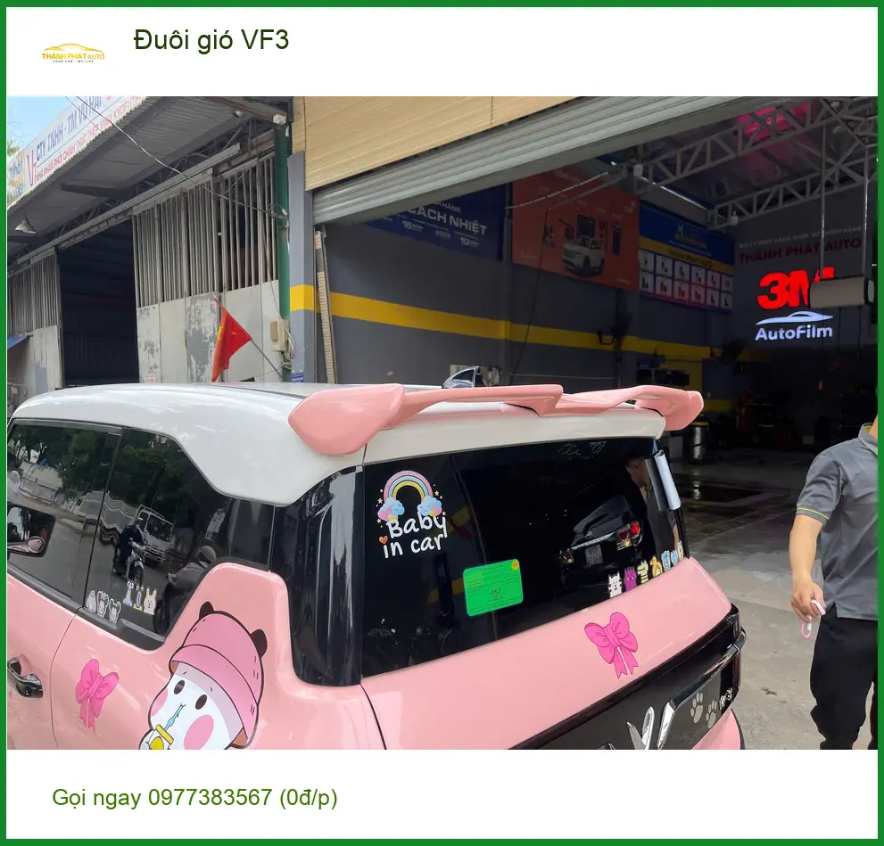 Anh Hưng lắp đuôi gió VinFast VF3 tại Quận 2 cho xe thêm cá tính