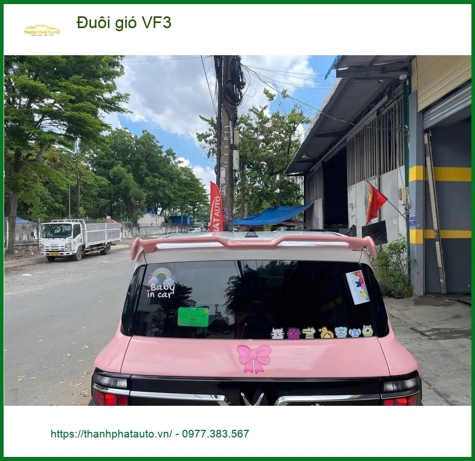 Anh Hưng lắp đuôi gió VinFast VF3 tại Quận 2 cho xe thêm cá tính ảnh thực tế 2