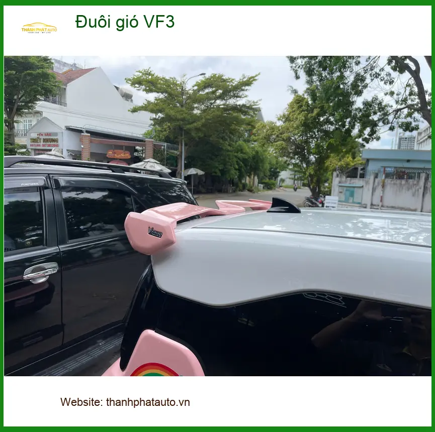 Anh Khôi lắp đuôi gió VF3 tại Quận 4 để xe thêm phong cách và ổn định ảnh thực tế 4