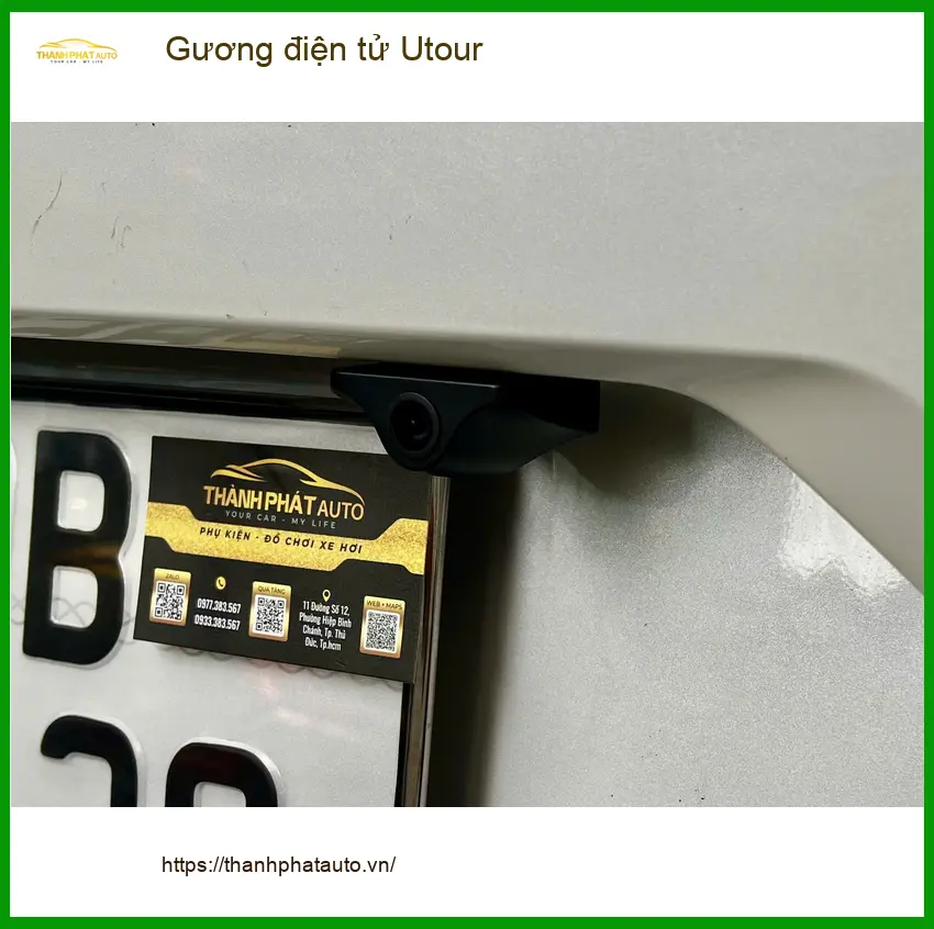 Anh Minh lắp Gương điện tử Utour cho VinFast Lux A2.0 Quận Tân Bình để tiện quan sát ảnh thực tế 3