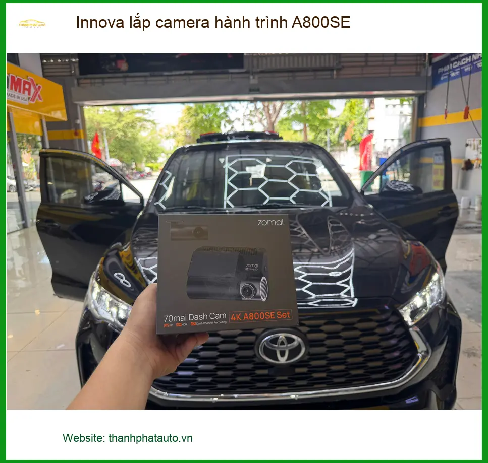 Anh Khải lắp camera hành trình A800SE cho Innova tại Quận 9 để yên tâm lái xe