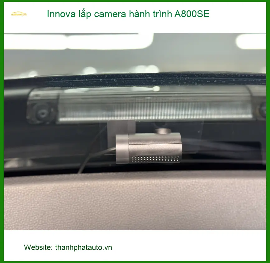 Anh Dũng lắp camera hành trình A800SE Innova Quận 11 để ghi lại ảnh thực tế 4