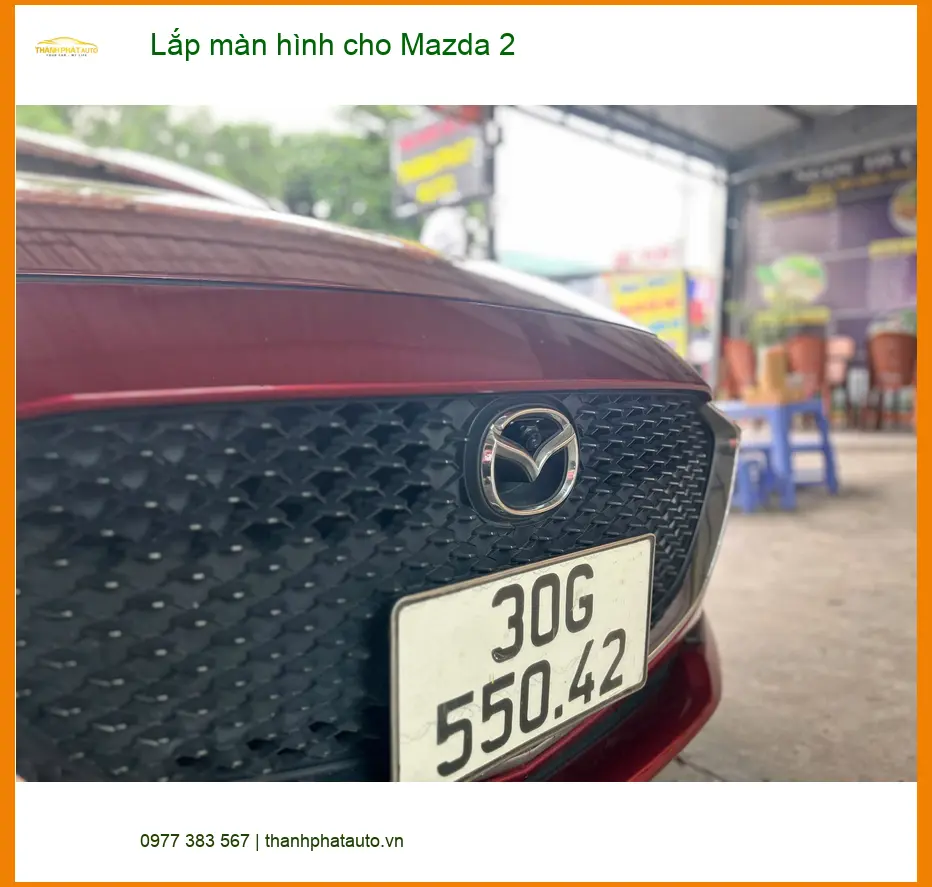 Anh Quang Minh lắp màn hình Android cho Mazda 2 tại Quận 2 vì màn zin quá hạn chế tính năng