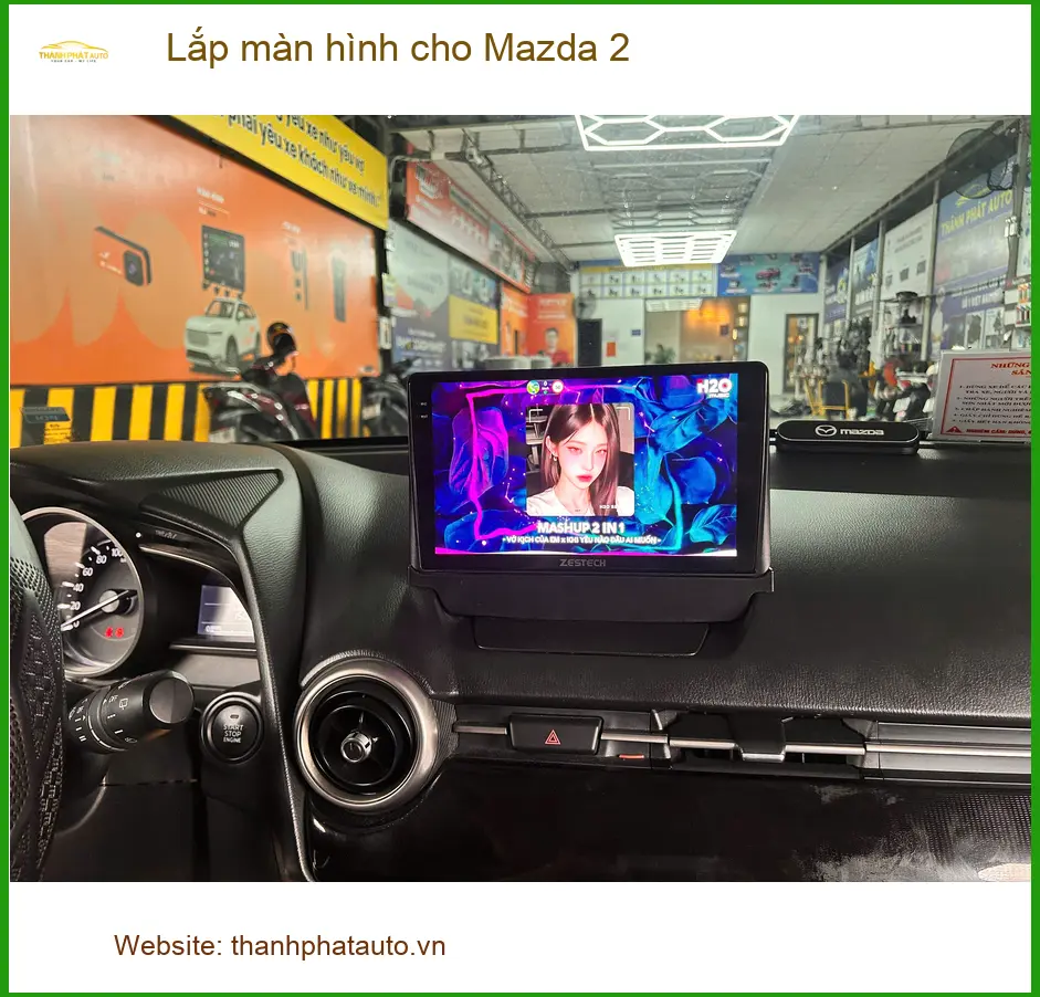 Anh Quang Minh lắp màn hình Android cho Mazda 2 tại Quận 2 vì màn zin quá hạn chế tính năng ảnh thực tế 2