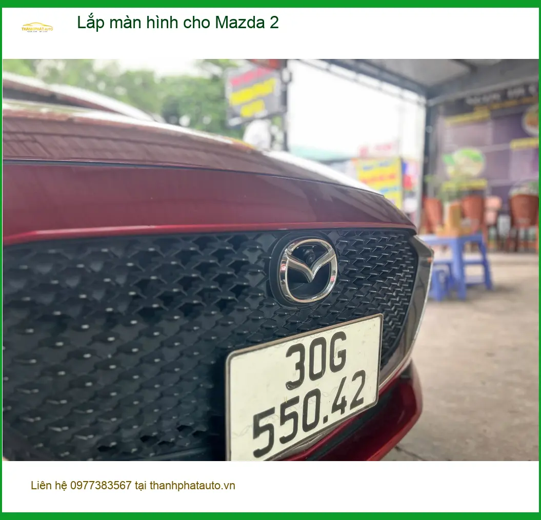 Chị Thảo lắp màn hình Android cho Mazda 2 tại Hóc Môn để tiện xem bản đồ ảnh thực tế 2