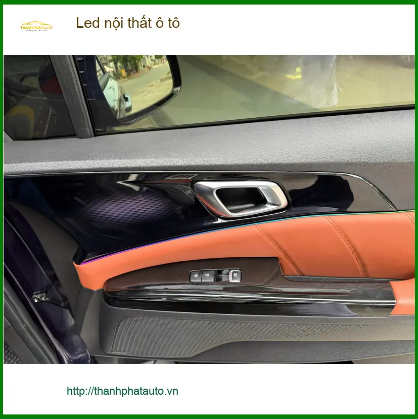 Anh Khải lắp Led nội thất ô tô Honda CR-V tại Quận 12 để tạo không gian mới lạ ảnh thực tế 5