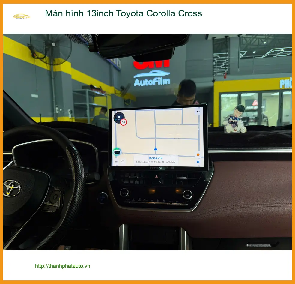 Anh Cường lắp màn hình 13inch Toyota Corolla Cross tại Quận Phú Nhuận để nâng tầm giải trí