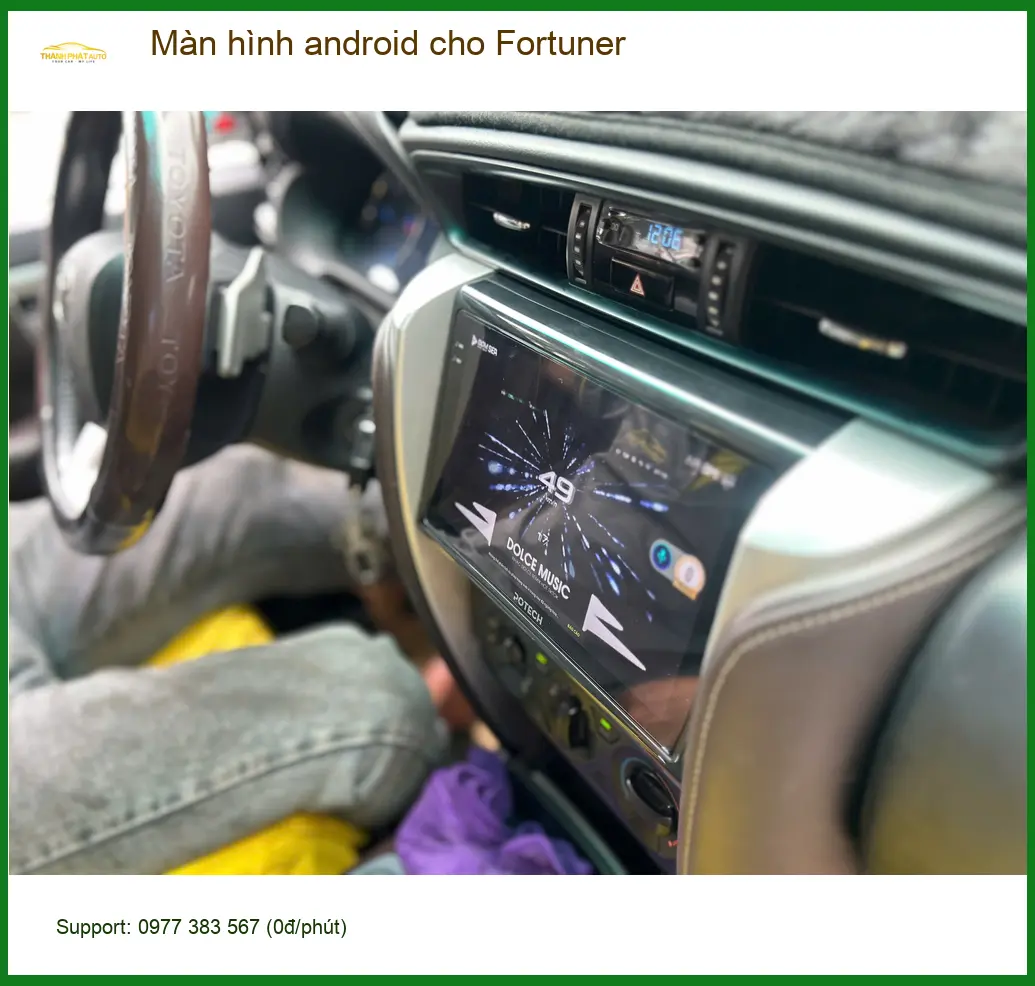 Anh Khang lắp màn hình Android cho Fortuner tại Quận Tân Phú để nâng tầm nội thất và giải trí