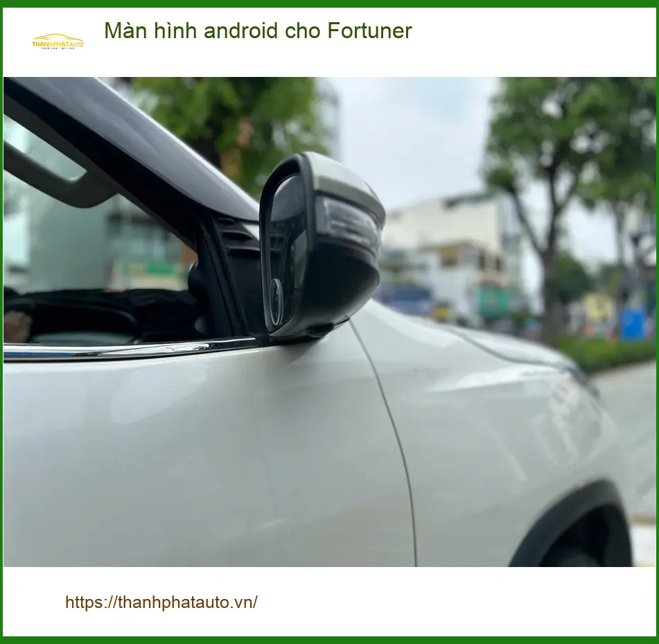 Anh Minh lắp Màn hình Android cho Fortuner tại Quận 1 vì muốn trải nghiệm công nghệ mới ảnh thực tế 2