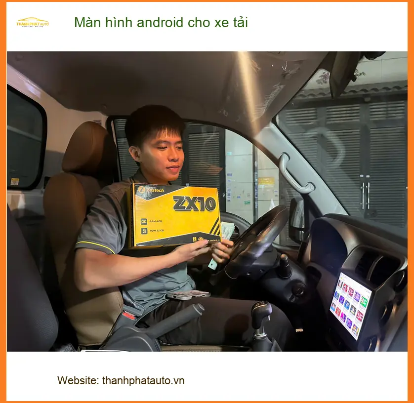 Chú Đức An lắp màn hình Android xe tải Isuzu QKR tại Quận 11 tiện dẫn đường ảnh thực tế 3