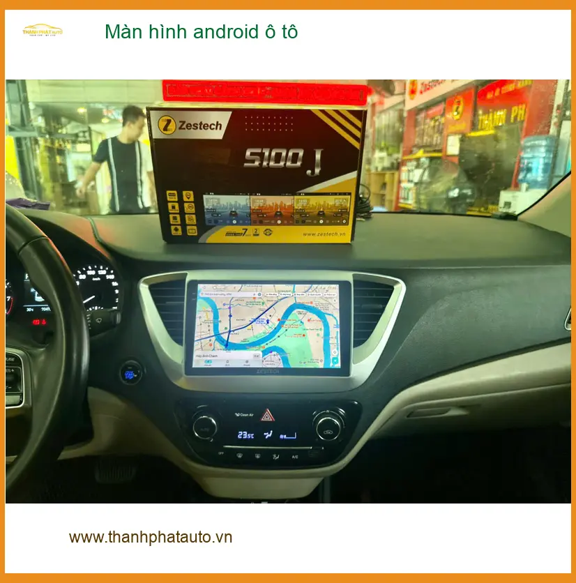 Chị Thảo thay màn hình Android ô tô cho Mazda 3 ở Quận 12 vì màn zin quá cũ. ảnh thực tế 3