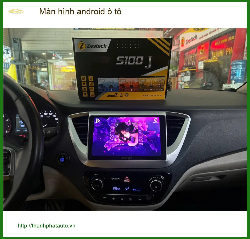 Chị Thảo thay màn hình Android ô tô cho Mazda 3 ở Quận 12 vì màn zin quá cũ. ảnh thực tế 4
